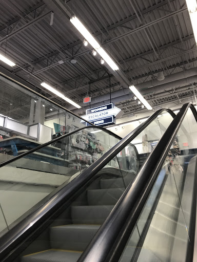 Clothing Store «Old Navy», reviews and photos, 7100 Foundry Row, Liberty Township, OH 45069, USA