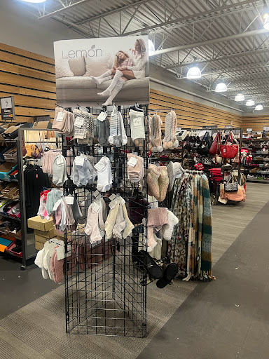 Shoe Store «DSW Designer Shoe Warehouse», reviews and photos, 43713 W Oaks Dr, Novi, MI 48377, USA