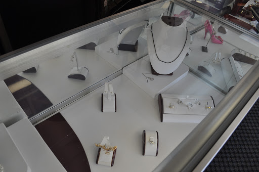 Pawn Shop «Buffalo Grove Jewelry & Loan», reviews and photos, 1497 W Dundee Rd, Buffalo Grove, IL 60089, USA