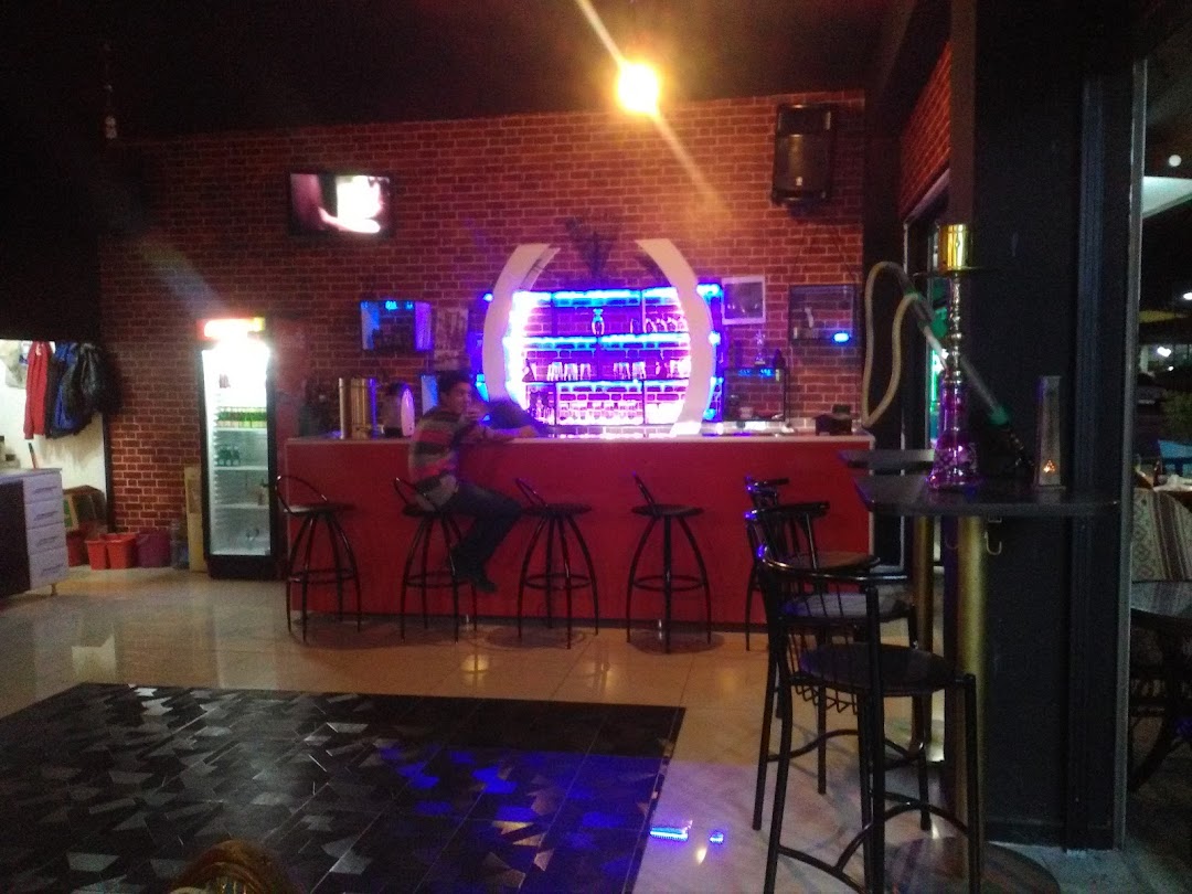 stanbul Cafe Bar Pizza
