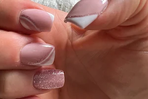 Ongles & Co image