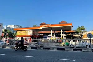 Lanka IOC Fuel Filling Station ලංකා IOC ඉන්ධන පිරවුම් හල image