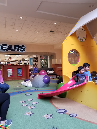 Shopping Mall «Livingston Mall», reviews and photos, 112 Eisenhower Pkwy, Livingston, NJ 07039, USA