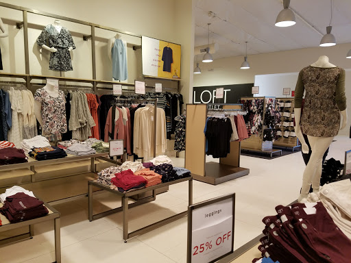 Shopping Mall «Columbia Gorge Outlets», reviews and photos, 450 NW 257th Way, Troutdale, OR 97060, USA