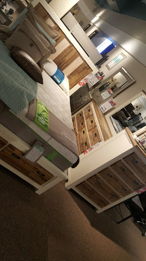 Furniture Store «Gardner-White Furniture», reviews and photos, 7680 Telegraph Rd, Taylor, MI 48180, USA