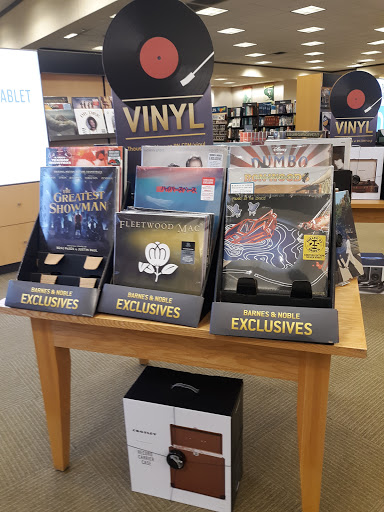 Book Store «Barnes & Noble», reviews and photos, 4010 S Tamiami Trail, Sarasota, FL 34231, USA