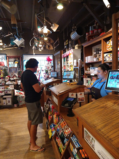 American Restaurant «Cracker Barrel Old Country Store», reviews and photos, 111 Dunson Ln, Davenport, FL 33896, USA