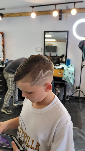 Hair Salon «Urban hair hub», reviews and photos, 18 S Harrison St, Shelbyville, IN 46176, USA