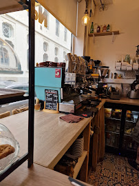 Atmosphère du Café No. 4 Coffee Station à Biarritz - n°3