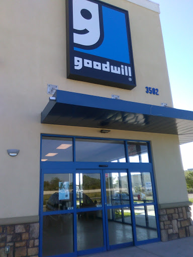Thrift Store «Goodwill - Wisconsin Rd (Edinburg)», reviews and photos