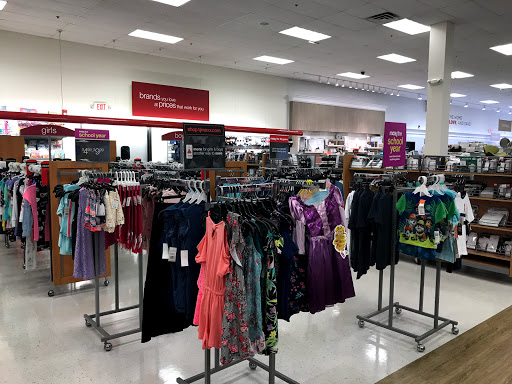 Department Store «T.J. Maxx & HomeGoods», reviews and photos, 198 Alewife Brook Pkwy, Cambridge, MA 02138, USA