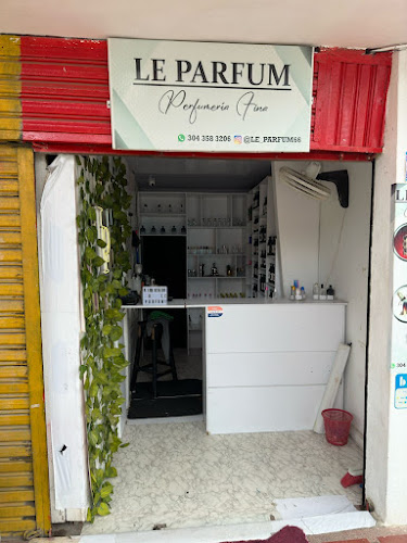 LE PARFUM PERFUMERIA FINA