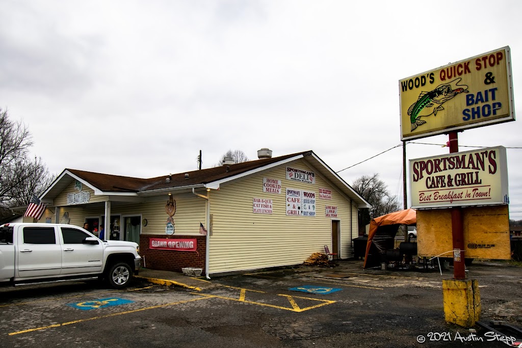 Woods Bait Shop/ Smokin' T's Barbeque 42330