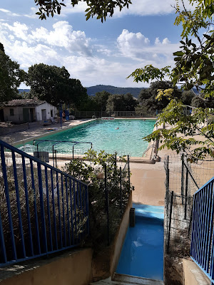 Piscine Municipale à Rustrel