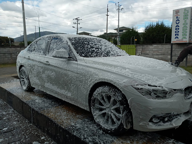 LAVADORA Y LUBRICADORA BIG GAR - Servicio de lavado de coches