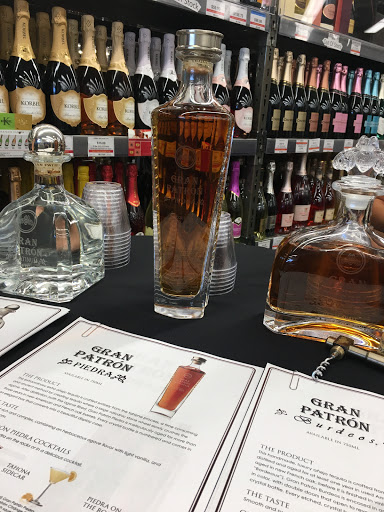 Liquor Store «Wine & Liquor Superstore», reviews and photos, 815 Hutchinson River Pkwy, Bronx, NY 10465, USA