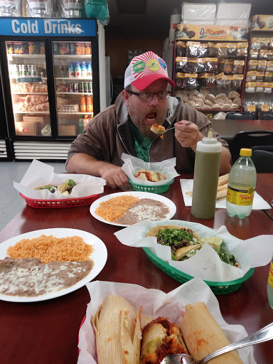 Mexican Grocery Store «Tenda El Probedor», reviews and photos, 1345 Corydon Ramsey Rd NW #108, Corydon, IN 47112, USA