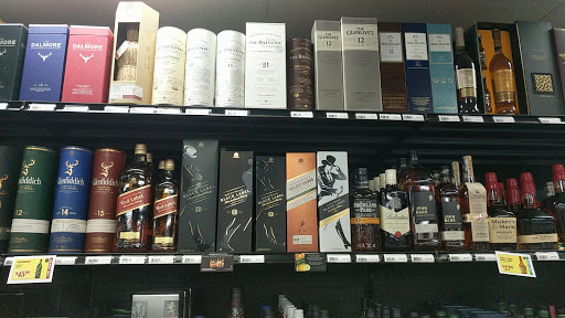 Liquor Store «Grand Liquors», reviews and photos, 1328 Grand Ave, Waukegan, IL 60085, USA