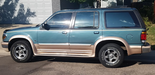 Auto Body Shop «Maaco Collision Repair & Auto Painting», reviews and photos, 1901 Leroy Dr d, Northglenn, CO 80233, USA