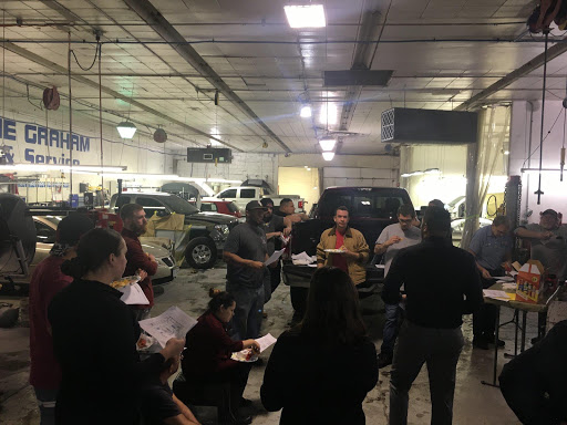 Auto Body Shop «Charlie Graham Body & Service», reviews and photos, 4206 Leavenworth St, Omaha, NE 68105, USA