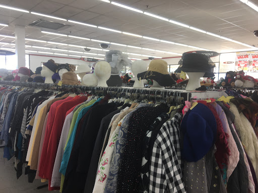Thrift Store «Value World», reviews and photos, 11900 Detroit Ave, Lakewood, OH 44107, USA