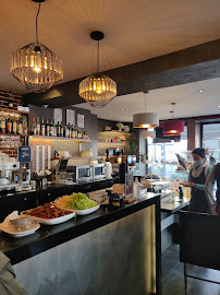 Atmosphère du Restaurant asiatique Yumis à Charenton-le-Pont - n°2