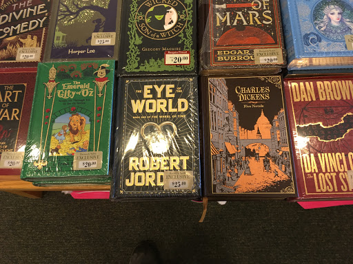 Book Store «Barnes & Noble Booksellers», reviews and photos, 5604 Bay St, Emeryville, CA 94608, USA