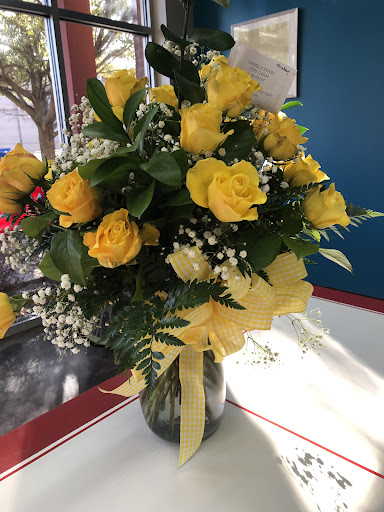 Florist «ROWLETT FLORIST & GIFTS», reviews and photos, 513 W State St, Garland, TX 75040, USA