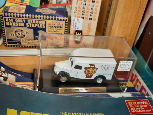 Antique Store «7th Avenue Antique Mall», reviews and photos, 2563 7th Ave E, North St Paul, MN 55109, USA