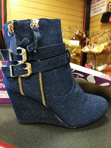 Shoe Store «SHOE! TIME 87», reviews and photos, 8533 S Cottage Grove Ave, Chicago, IL 60619, USA