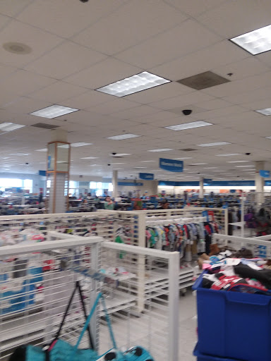 Clothing Store «Ross Dress for Less», reviews and photos, 1023 Edwards Ferry Rd NE, Leesburg, VA 20176, USA