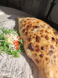 Calzone du Pizzeria Innamorati Trattoria à Saint-Quentin - n°6