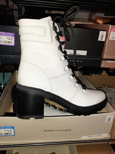 Shoe Store «DSW Designer Shoe Warehouse», reviews and photos, 3604 Sumner Blvd, Raleigh, NC 27616, USA