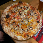 Photo n°1 de l'avis de Ezzy. fait le 31/01/2024 à 09:51 sur le  Mentor's Holzofenpizza Restaurant Bar à Munich