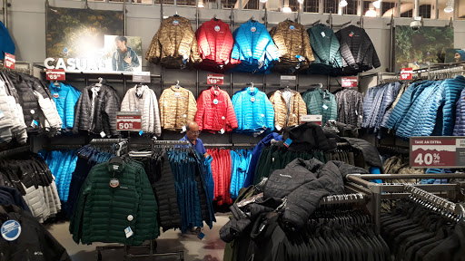 Sportswear Store «Columbia Sportswear Outlet Store», reviews and photos, 12801 W Sunrise Blvd, Sunrise, FL 33323, USA