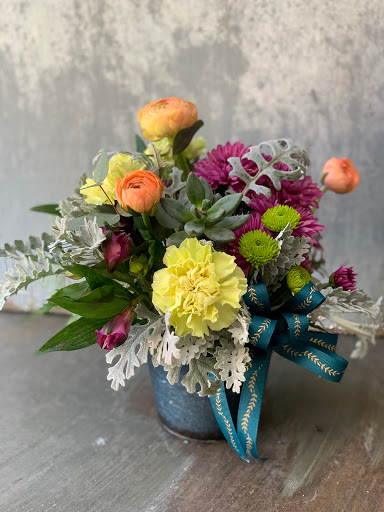 Florist «Petals & Vines», reviews and photos, 410 Main St E, Monmouth, OR 97361, USA