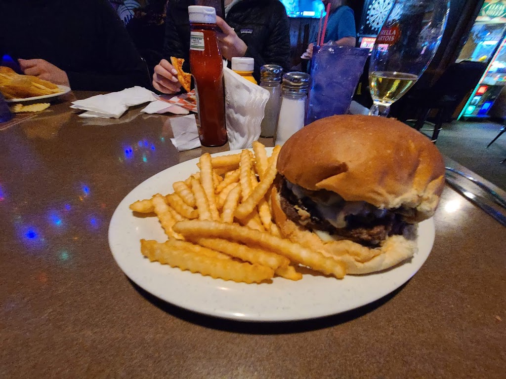 Howie's Corner Bar & Grill 56375