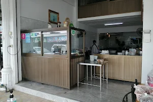 ร้านอาหารไทยแม่ตุ๋ย image
