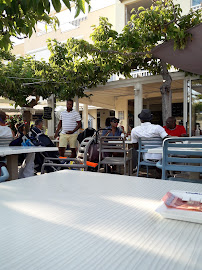 Atmosphère du Restaurant méditerranéen La Grillade à Marseille - n°5