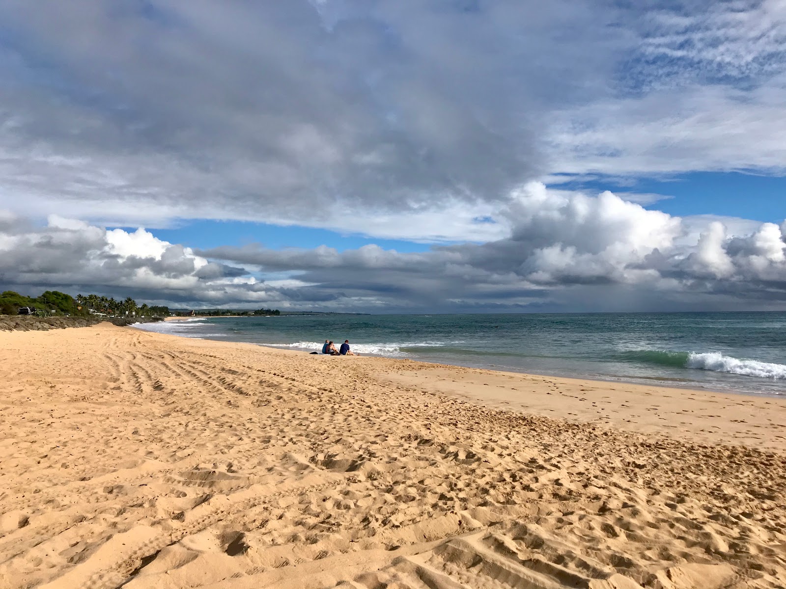 Foto von Kekaha Beach mit beiger sand Oberfläche