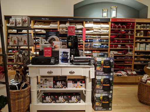 Shopping Mall «Village Of Rochester Hills», reviews and photos, 104 Adams Rd, Rochester, MI 48309, USA