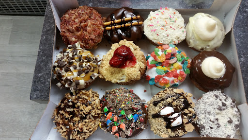 Donut Shop «Peace, Love And Little Donuts Of Green», reviews and photos, 3700 Massillon Rd, Uniontown, OH 44685, USA