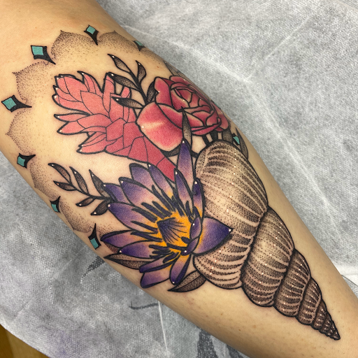 Explore top of hand tattoo ideas, creative tattoo ideas in Savannah, available at tattoos by delan