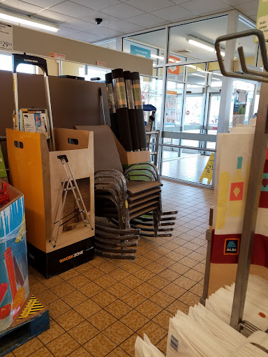 Supermarket «ALDI», reviews and photos, 7235 39th St, Lyons, IL 60534, USA