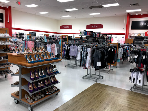 Department Store «T.J. Maxx & HomeGoods», reviews and photos, 198 Alewife Brook Pkwy, Cambridge, MA 02138, USA