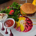 Photo n°1 de l'avis de Christine.e fait le 29/04/2023 à 13:04 sur le  ArtBurger à Pisa