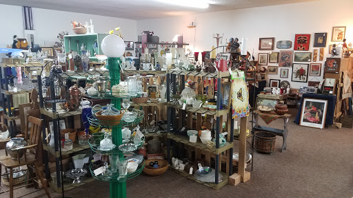 Used Furniture Store «The Attic Furniture and Home Goods», reviews and photos, 2015 Fairfax St, Eau Claire, WI 54701, USA