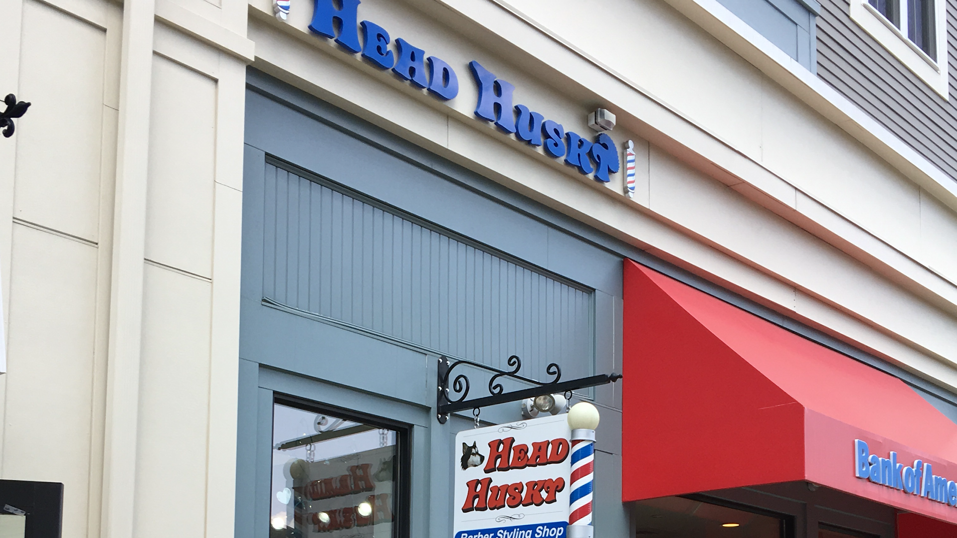 Head Husky Barber Styling Shop / Unique Art Gallery
