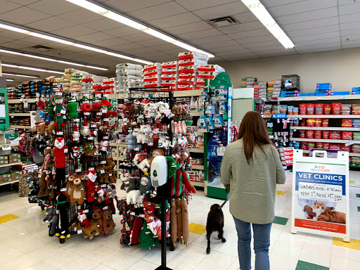 Pet Supply Store «Pet Supplies Plus», reviews and photos, 625 Southern Artery, Quincy, MA 02169, USA
