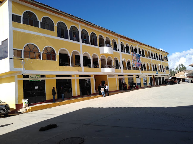 Plaza de Armas de Huacaybamba - Camping